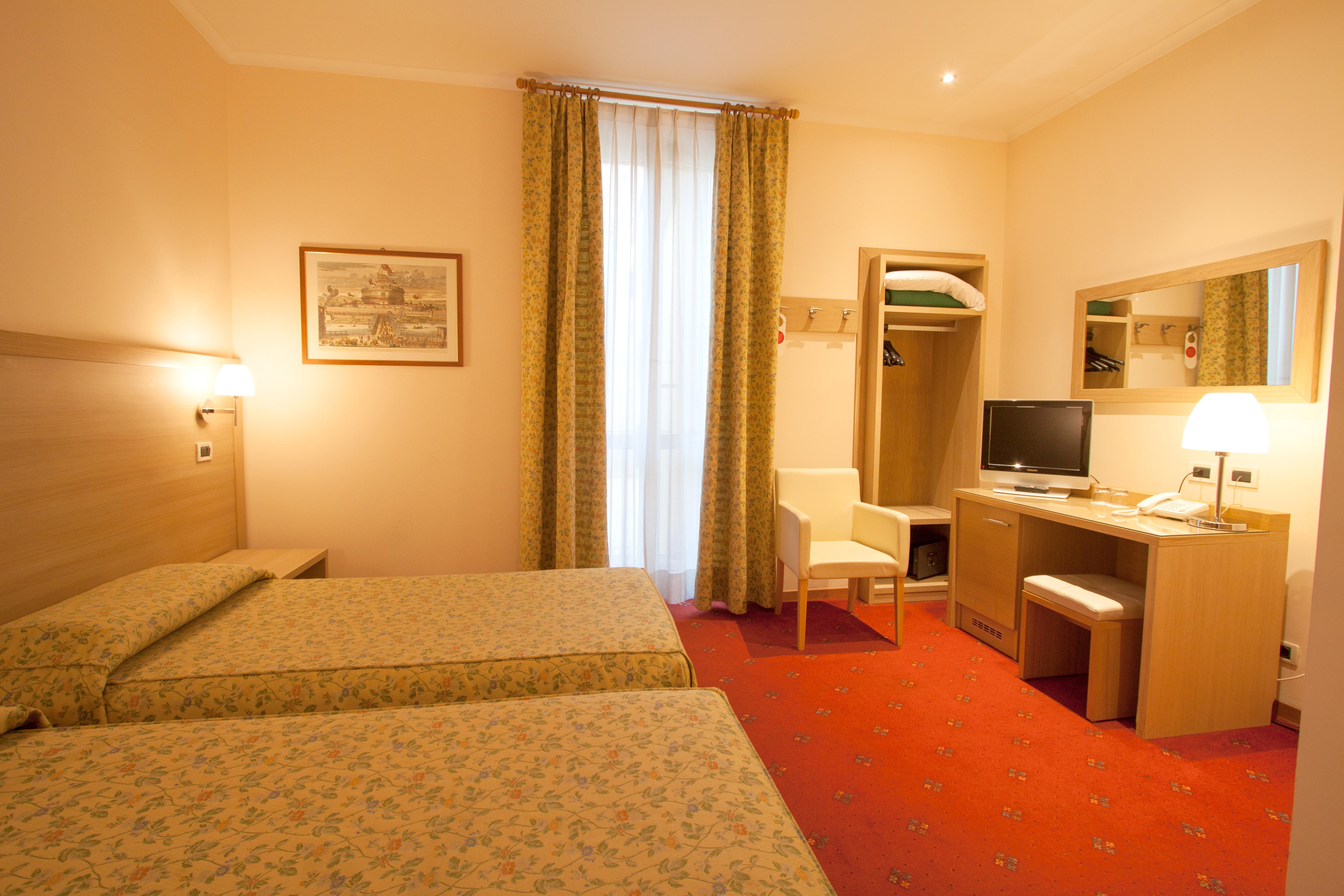 Hotel Laurentia Roma Esterno foto