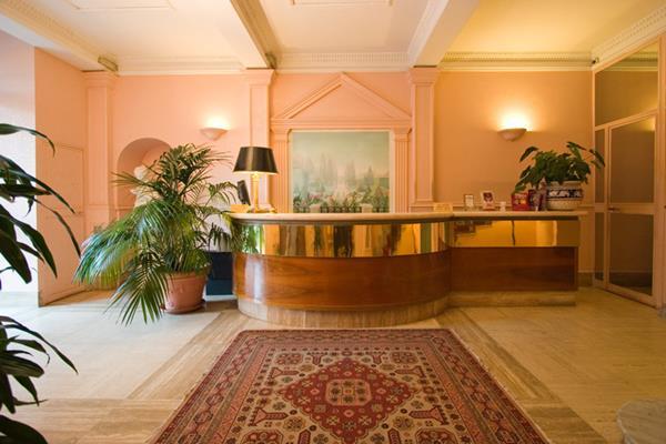 Hotel Laurentia Roma Esterno foto