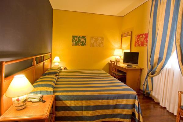 Hotel Laurentia Roma Esterno foto