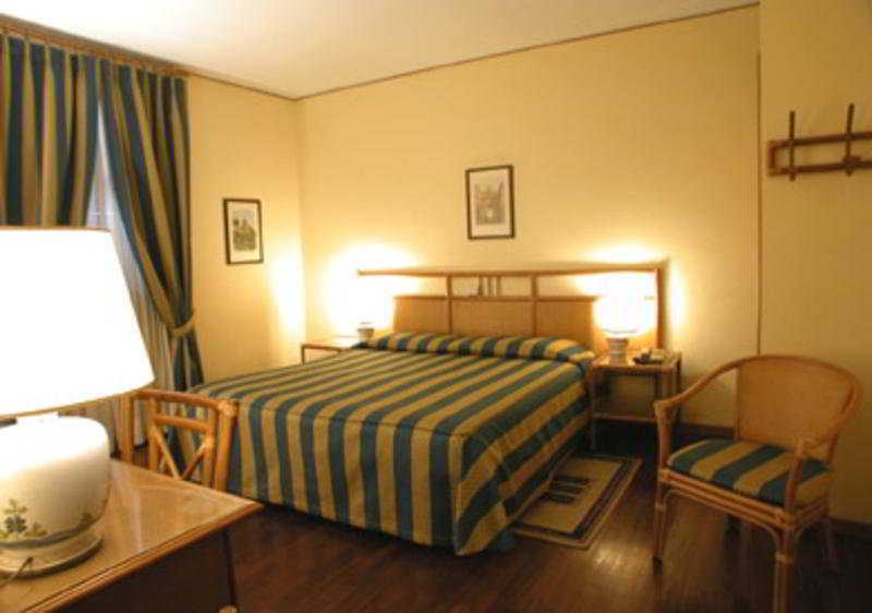 Hotel Laurentia Roma Esterno foto