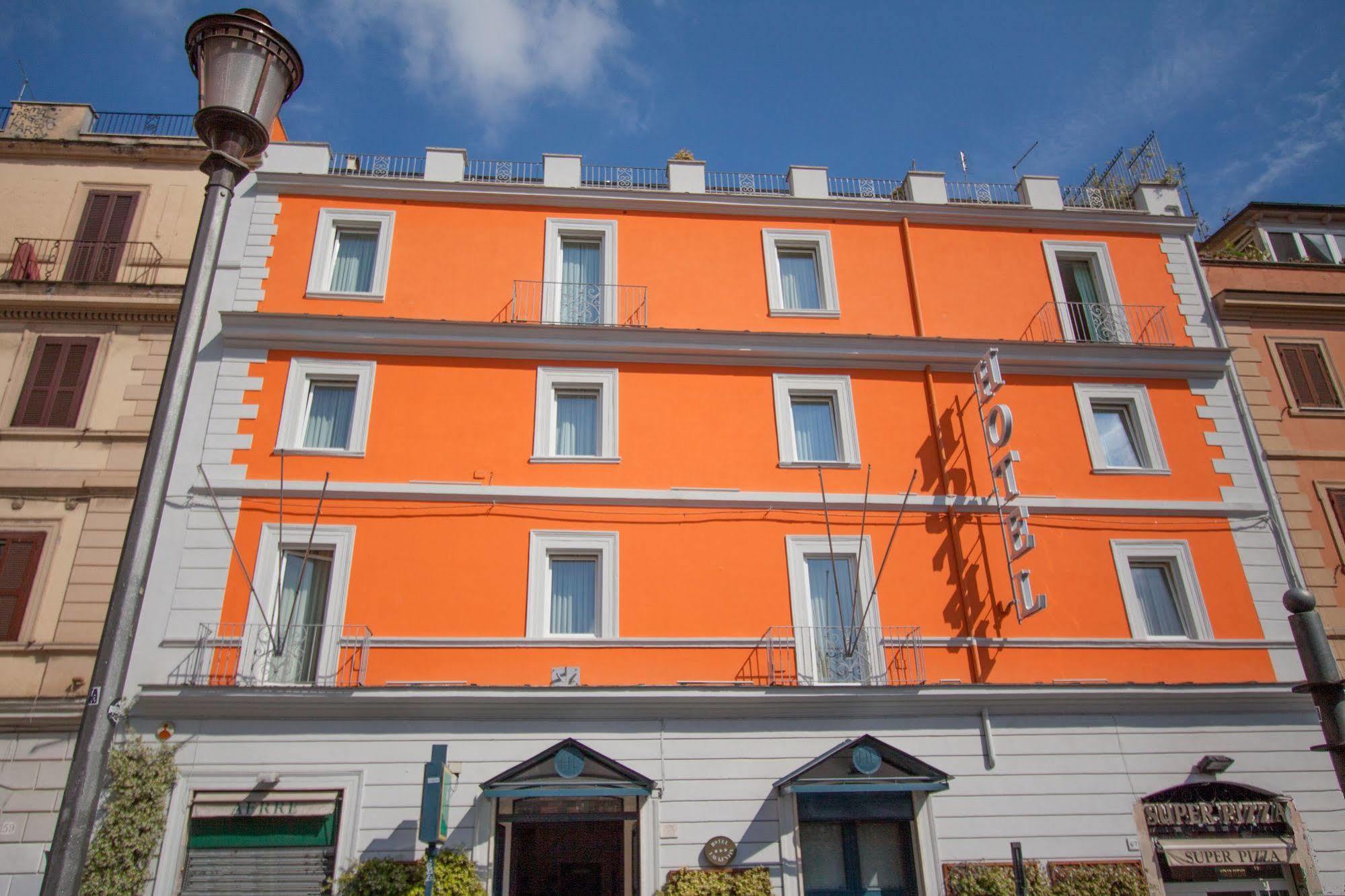 Hotel Laurentia Roma Esterno foto