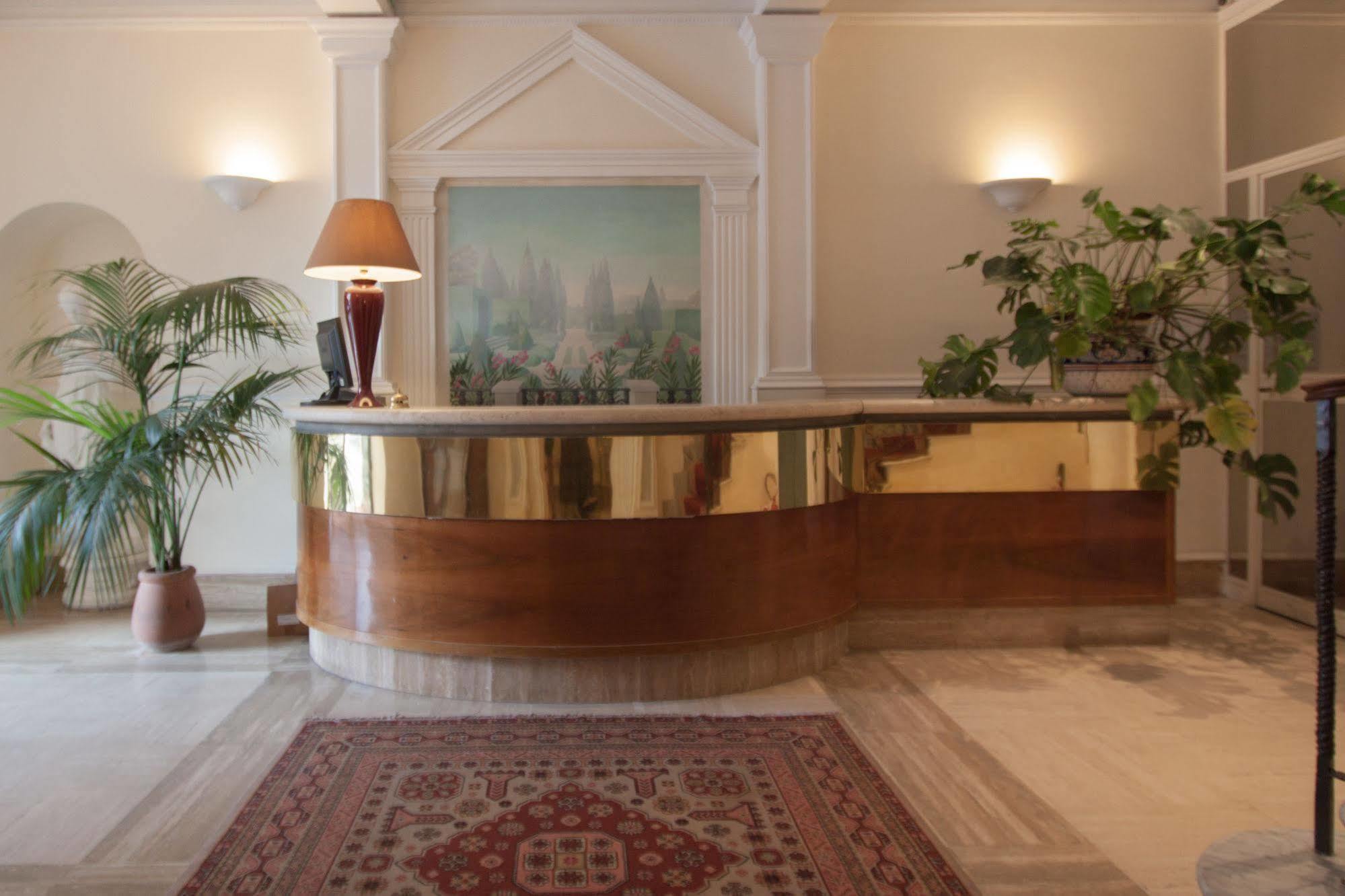 Hotel Laurentia Roma Esterno foto